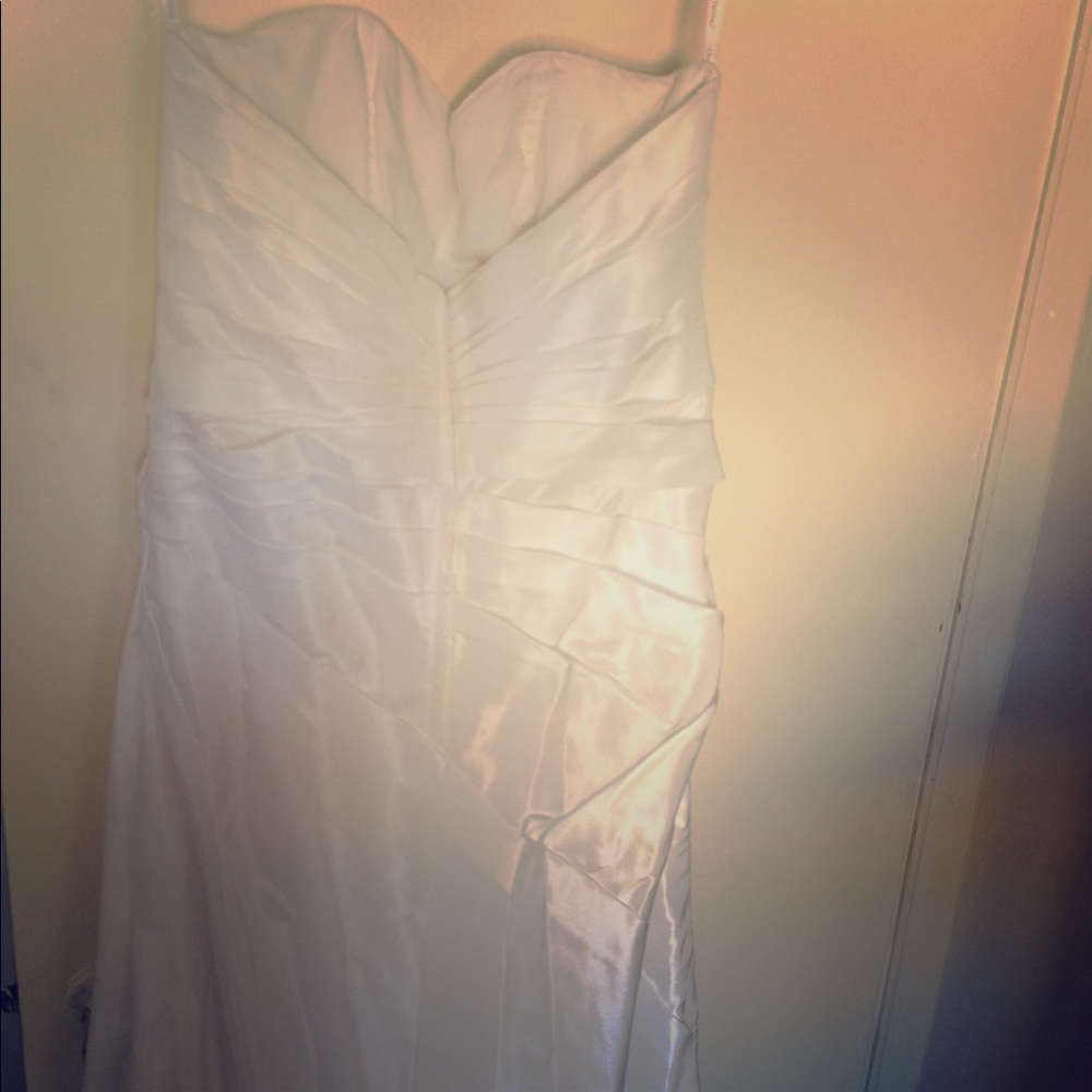 For sale!!!! David’s Bridal wedding dress10 -12